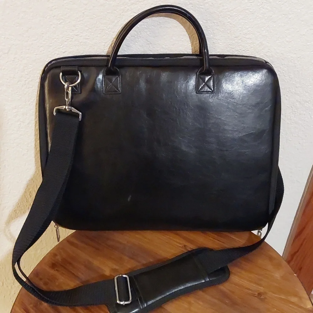 Denall black laptop